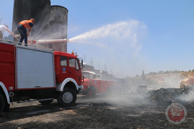 الدفاع المدني: السيطرة على حريق كبير في مصنع للاسفنج في ترقوميا