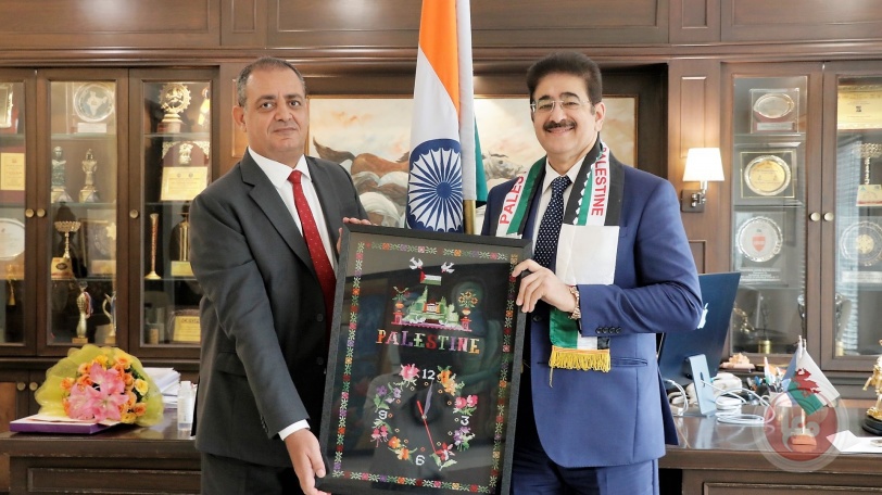 سفارة فلسطين لدى الهند تكرم الإعلامي الهندي المخضرم سانديب مروة 