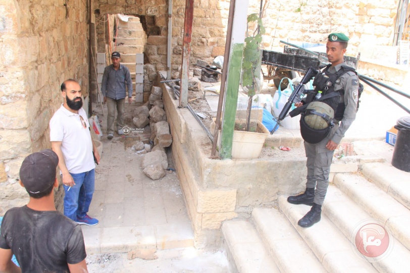 الاحتلال يمنع ترميم مبنى مجاور للمسجد الإبراهيمي في الخليل