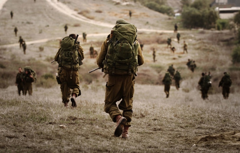 جيش الاحتلال يبدأ مناورات واسعة في غلاف غزة
