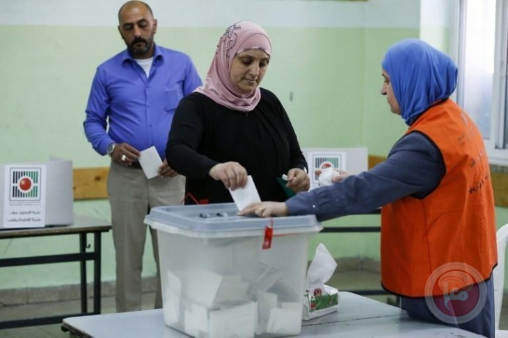 النساء يشكلن نحو نصف المسجلين للانتخابات الفلسطينية 2021