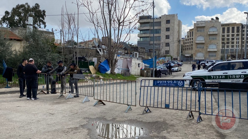 The occupation re-erects checkpoints in Sheikh Jarrah in Jerusalem