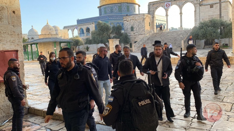 Under heavy security - extremist Knesset member "Ben Gvir"  storm the Aqsa