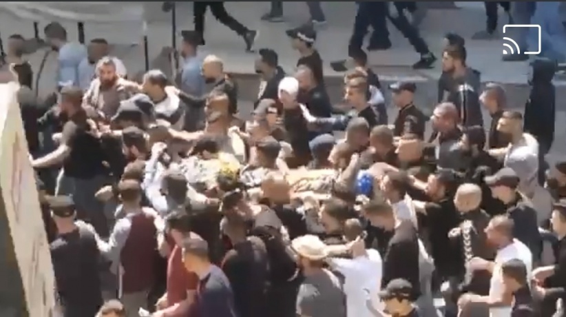 Jenin - A large crowd attends the funeral of the martyr Ahmed Al-Saadi