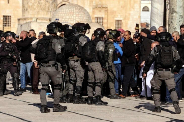 Saudi Arabia condemns the occupation’s storming of Al-Aqsa and the attack on worshipers in it