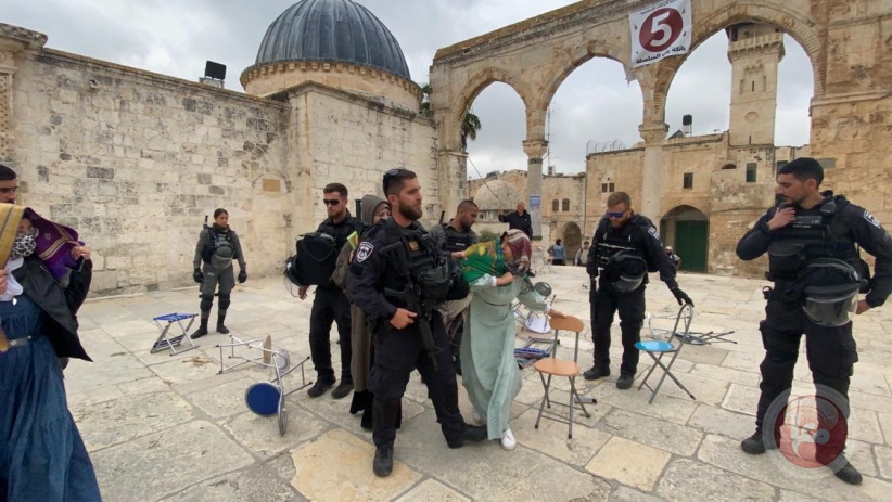 Assault on women during settlers storming Al-Aqsa Mosque