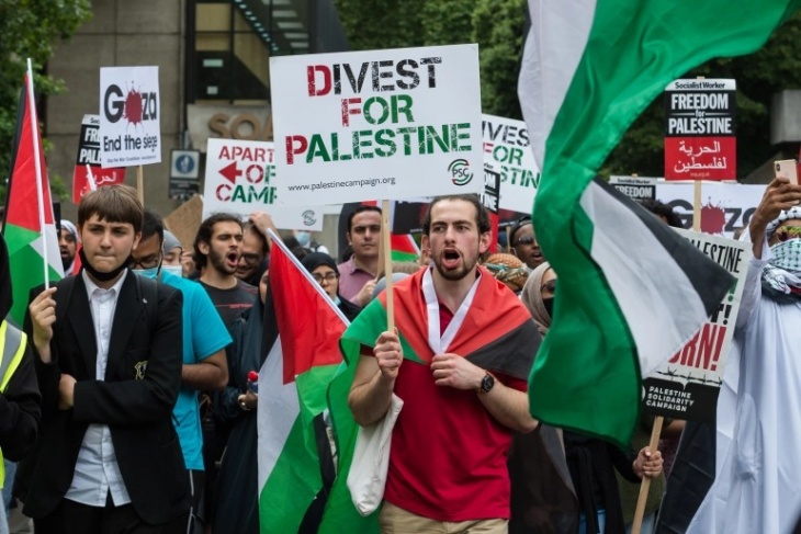 معركة قضائية مرتقبة- غضب حقوقي بسبب قانون بريطاني يسعى لمنع حركات مقاطعة إسرائيل