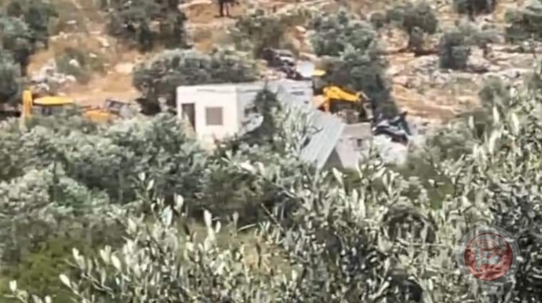 The occupation demolishes three agricultural rooms west of Salfit