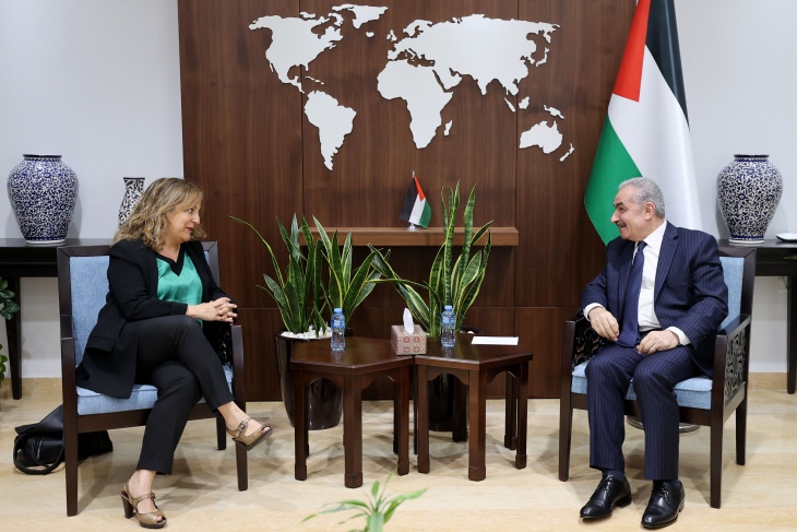 Shtayyeh calls for pressure on Israel to allow elections to be held in Jerusalem