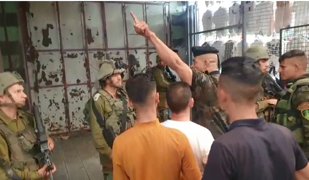 The occupation army comments on the incident of expulsion of its soldiers from Hebron