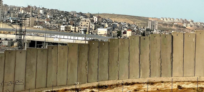 Poll: 44% of the Democratic Party members consider Israel an apartheid state