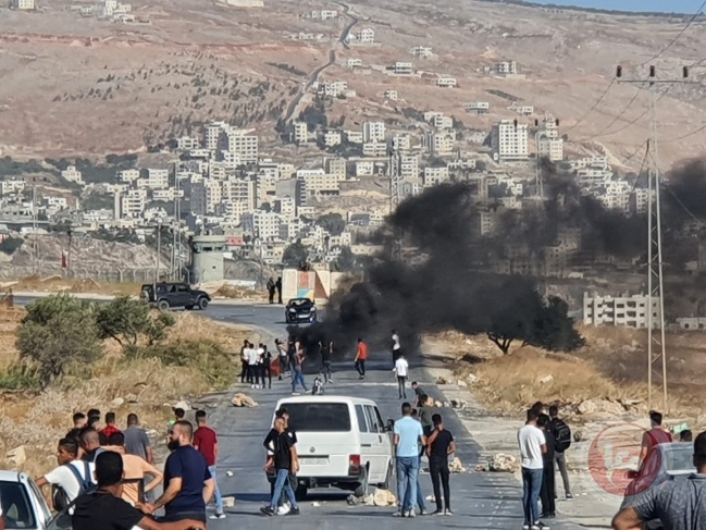 Injuries - Settlers attack Palestinian vehicles east of Nablus (photos)
