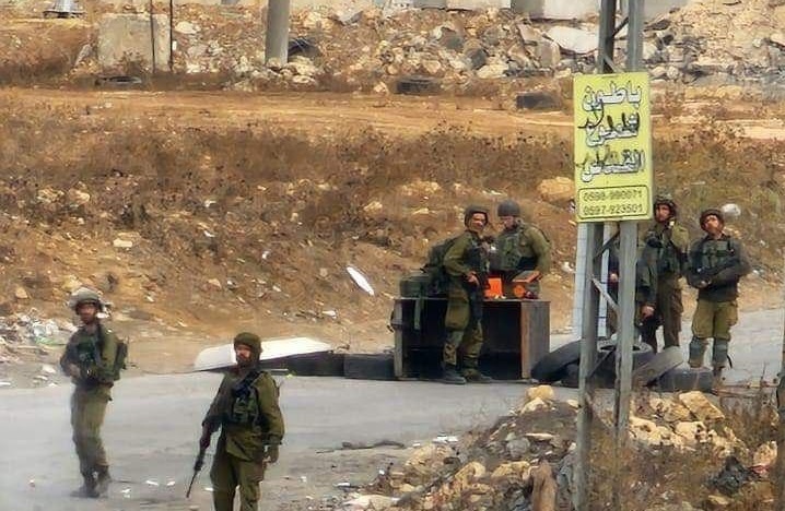 The strike envelops it - the occupation besieges Hebron and closes all roads leading to it