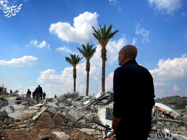 The occupation demolishes a house in the village of Qibya, west of Ramallah