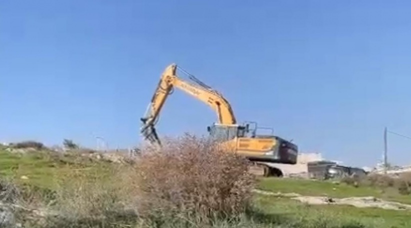The occupation demolishes facilities in Sur Baher and Silwan