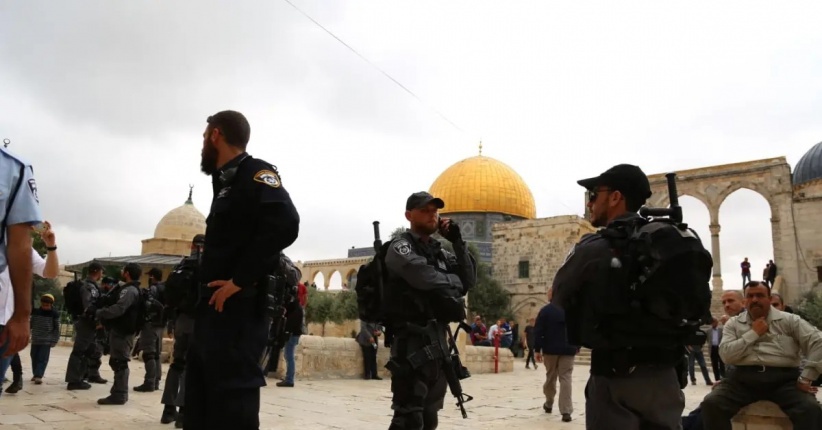 On the fourth day of “Passover”... hundreds of settlers ravaged Al-Aqsa
