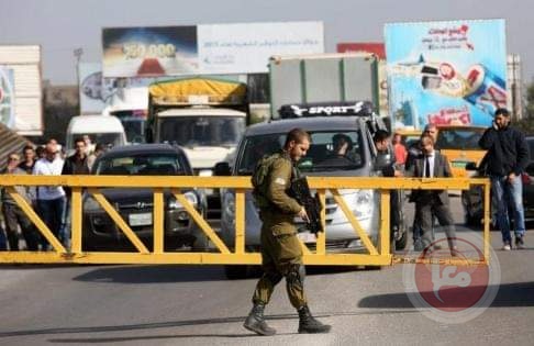The occupation closes the entrances to towns and villages in Salfit