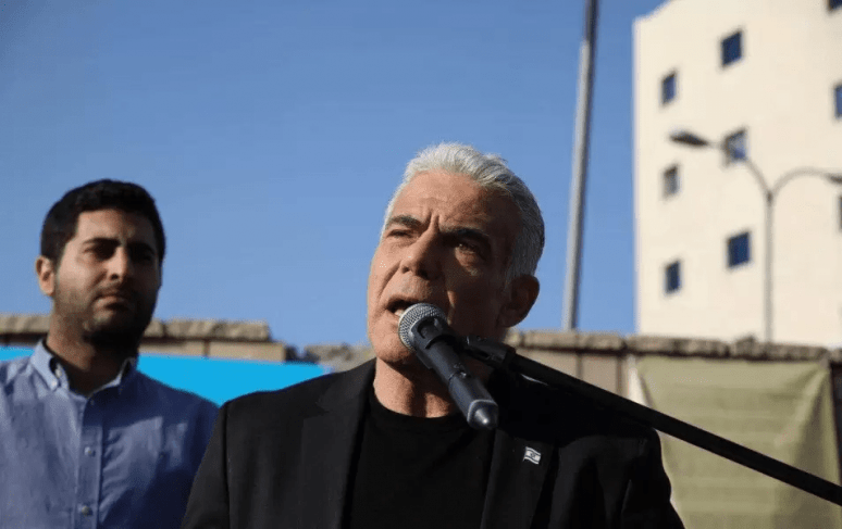 Lapid: It is not possible to talk to those who send thugs to the streets against the judiciary
