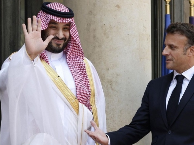 Preventing Israeli diplomats from attending a party in Paris held by Ibn Salman