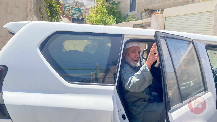 To implement the decision to deport him from Jerusalem, Sheikh Najeh Bakirat was arrested