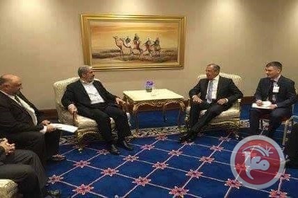 لافروف يلتقي مشعل.. حماس الى روسيا
