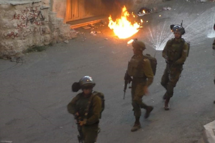 Injuries of suffocation during clashes with the occupation in Beit Ummar