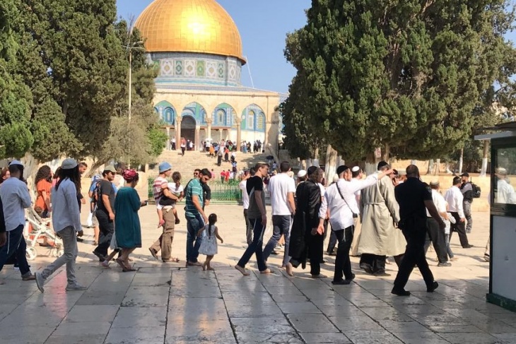 Israel decides to allow thousands of settlers to storm Al-Aqsa next week