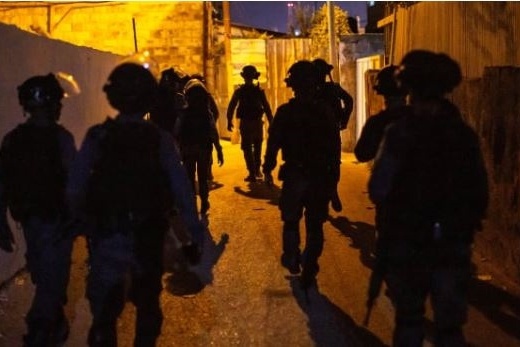 Occupation forces arrest two young men from Al-Isawiya village